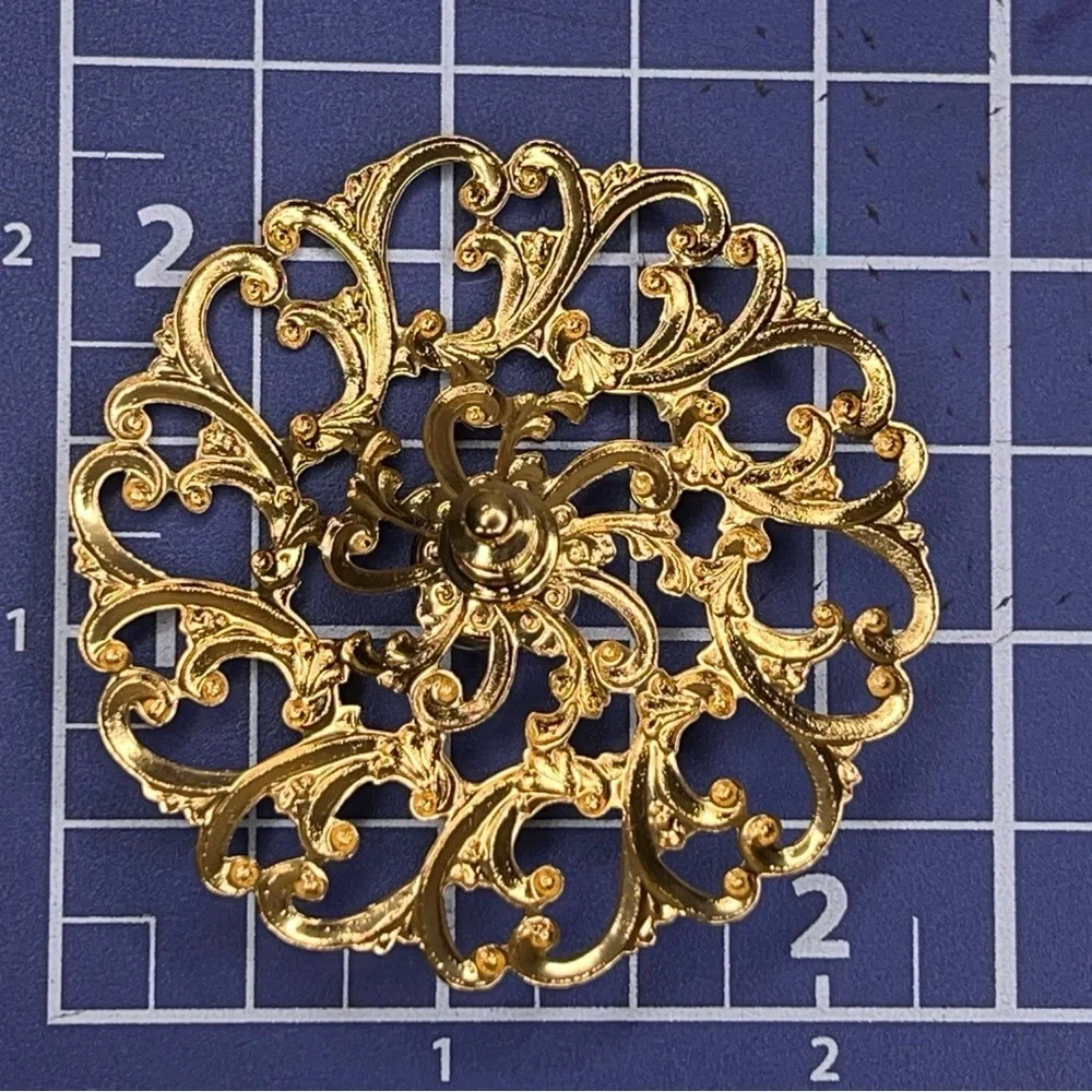 Vintage Avon Gold Tone Faux Pearl Round Filigree Brooch Pin Ornate Filigree